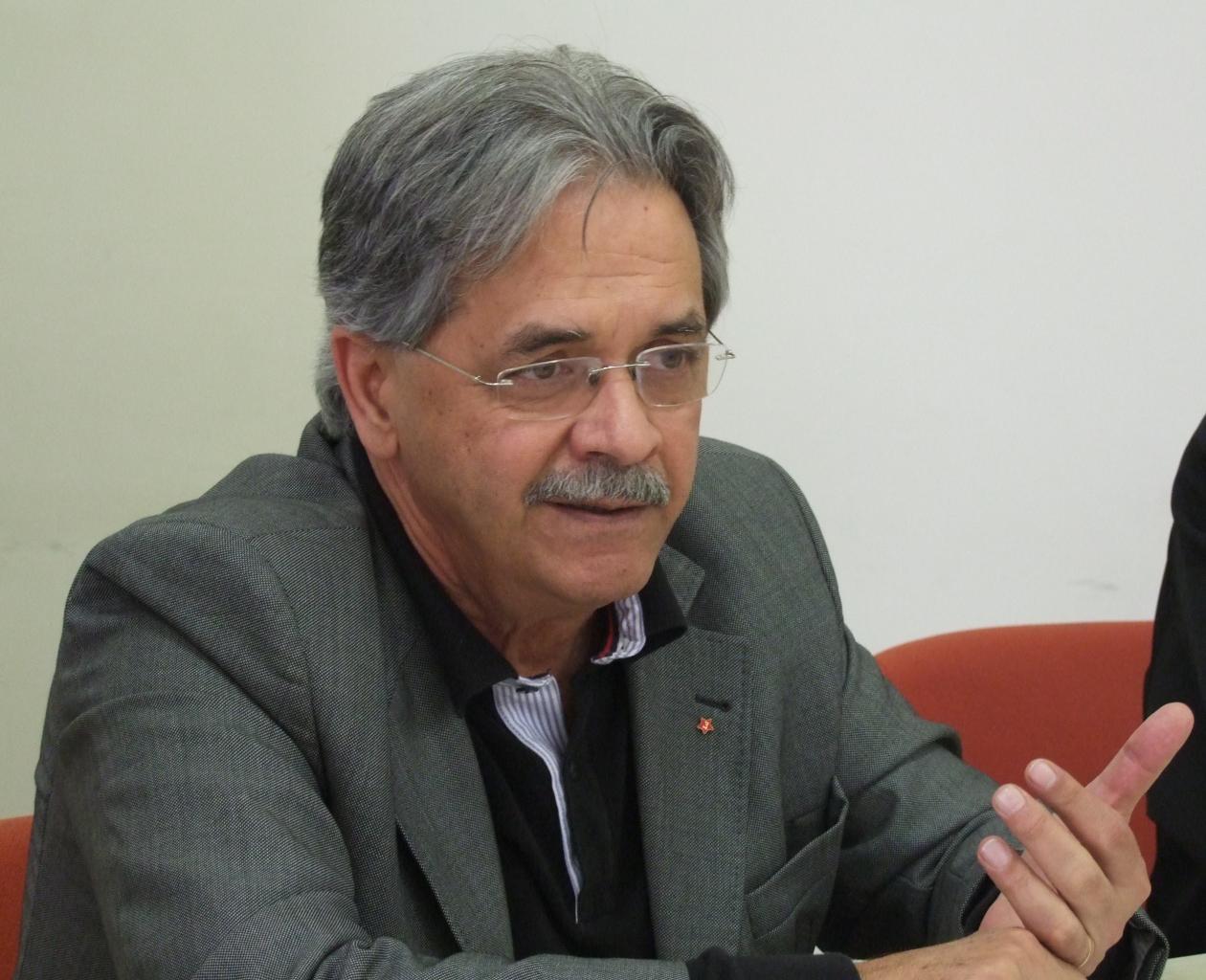 Nilmario Miranda, presidente da Fundação Perseu Abramo, durante entrevista